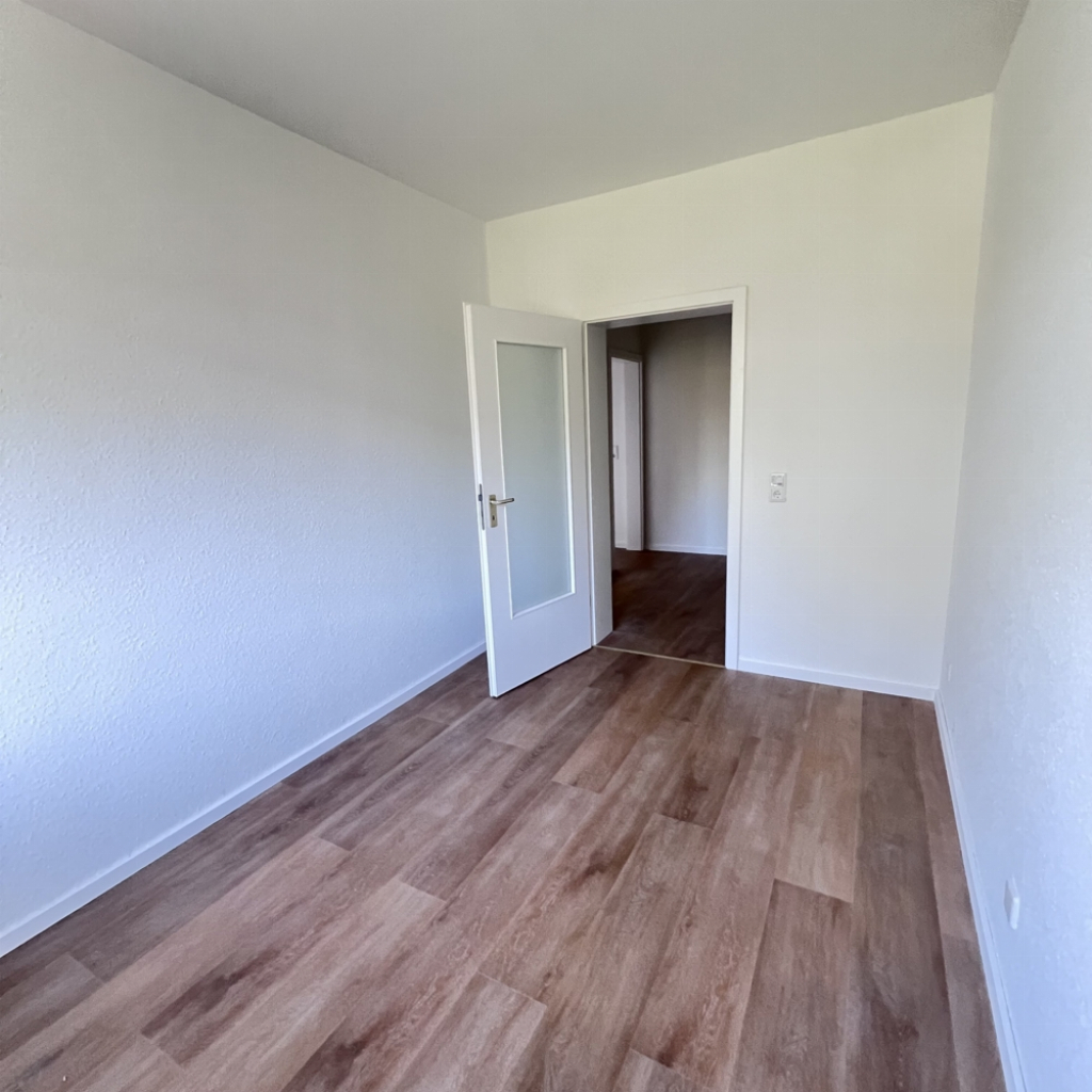 Langenhagen - frisch sanierte 3-Zi-Wohnung im 3.OG mit Balkon und Garage - Foto 4