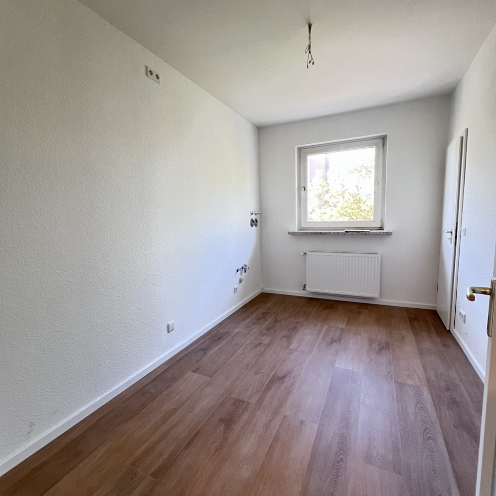 Langenhagen - frisch sanierte 3-Zi-Wohnung im 3.OG mit Balkon und Garage - Foto 1