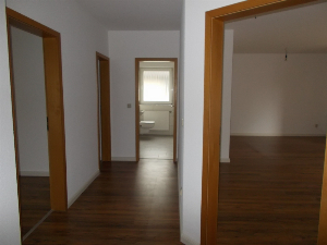 Seelze-Zentrum, 3-Zi-ETW, Balkon, Tageslichtbad, in ruh. Seitenstrasse