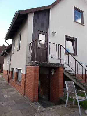 Zweifamilienhaus mit großem bebaubaren Grundstück 
zentral in Berenbostel