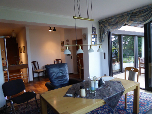 Wohnen auf einer Ebene / großzügiger Bungalow auf Erbpachtgrundstück mit Garage