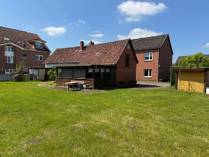 Mehrfamilienhaus mit 3 WE in Feldrandlage 
für Selbstnutzung mit Mieteinnahmen
Garbsen/Osterwald