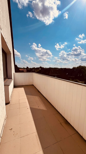 Garbsen Stelingen - Vermietung -  große 3-Zi-Dachgeschoss-Wohnung 
 mit Balkon und Stellplatz