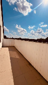 großer Balkon